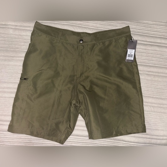 Nwt Men Adidas Woven Cargo Shorts Size 36” - Picture 1 of 5